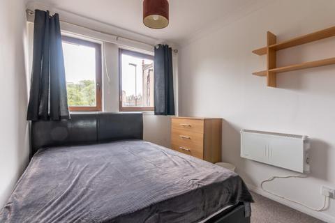 3 bedroom flat to rent, 67P – Murieston Place, Edinburgh, EH11 2LT