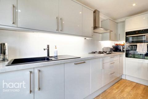 32 School Lane, Bean, Dartford, DA2 8AL