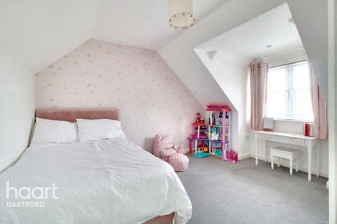 32 School Lane, Bean, Dartford, DA2 8AL