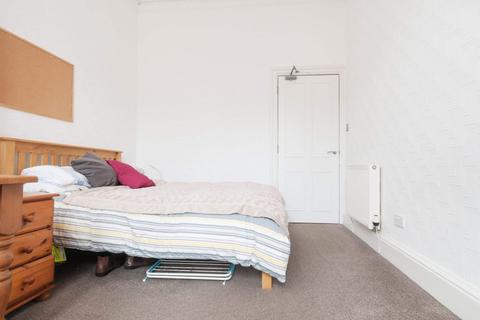 3 bedroom flat to rent, 1230L – Thirlestane Road, Edinburgh, EH9 1AL