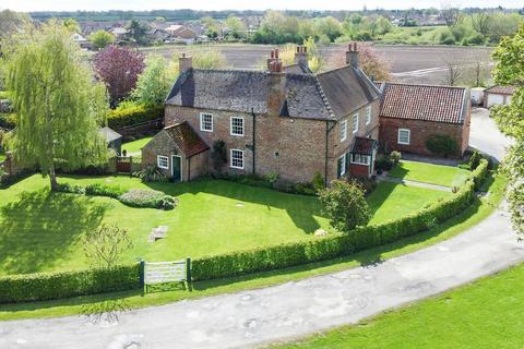 5 bedroom detached house for sale, Main Street, Sutton on Derwent, York, YO41 4BN