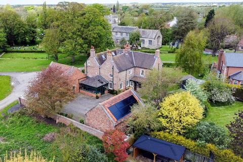 5 bedroom detached house for sale, Main Street, Sutton on Derwent, York, YO41 4BN