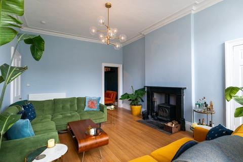 2 bedroom flat for sale, Leopold Place, Hillside, Edinburgh, EH7