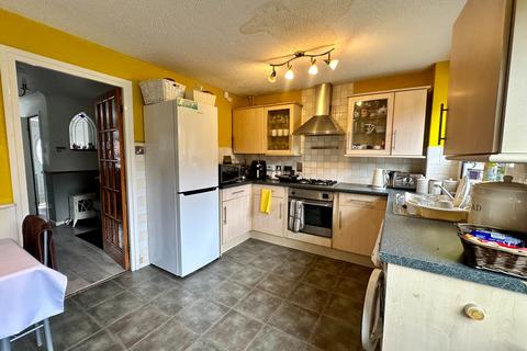 2 bedroom semi-detached house for sale, Daffodil Close, Dudley DY3