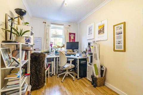 2 bedroom apartment to rent, Kentish Town Rd, London, NW5