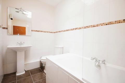 1 bedroom flat to rent, Wilmslow Road, Fallowfield, Manchester, M14