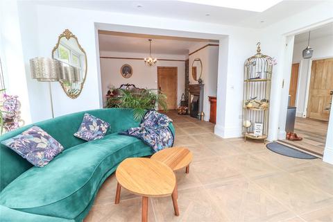 2 Alexandra Road, Andover, SP10 3AE