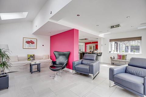 12 Ilkley Road, Caversham, Reading, RG4 7BD