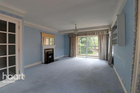 3 bedroom maisonette for sale, Calumet Reynolds Road, Beaconsfield