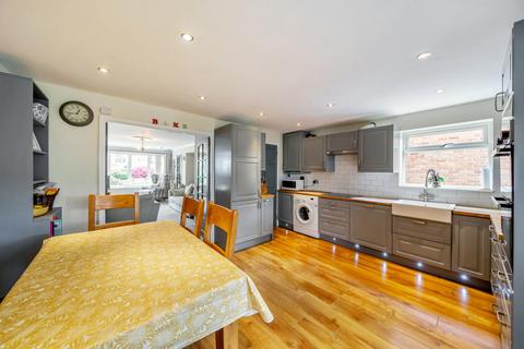 4 bedroom detached house for sale, Kirklees Drive, Farsley, West Yorkshire, LS28