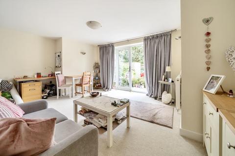 1 bedroom flat for sale, Haddenham,  Buckinghamshire,  HP17