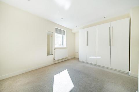 1 bedroom flat for sale, Haddenham,  Buckinghamshire,  HP17