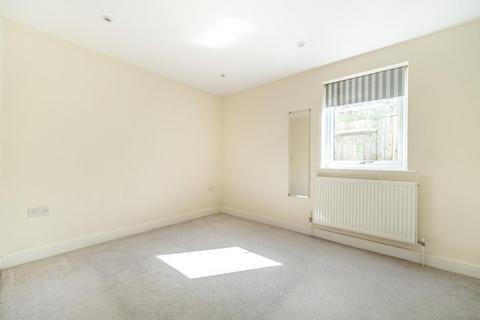 1 bedroom flat for sale, Haddenham,  Buckinghamshire,  HP17