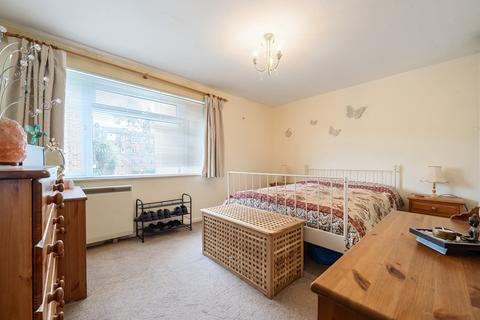 2 bedroom maisonette for sale, Wokingham, Berkshire RG40