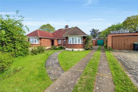 3 bedroom bungalow for sale, Thorndon Park Crescent, Leigh-on-Sea, Essex, SS9