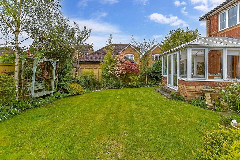 Honner Close, Hawkinge, Folkestone, Kent 4 bed detached house for sale