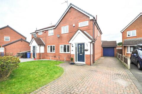 3 bedroom semi-detached house to rent, Three Acres Drive, Reddish, Stockport, SK5