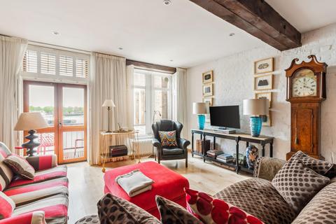 1 bedroom apartment for sale, Olivers Wharf, 64 Wapping High Street, London, E1W
