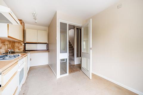 2 bedroom maisonette for sale, Green Acres, Croydon