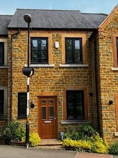 2 bedroom terraced house to rent, High Street, Northampton, Northamptonshire, NN6