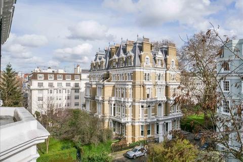 4 bedroom apartment to rent, Cornwall Gardens, South Kensington , London, Royal Borough of Kensington and Chelsea, SW7
