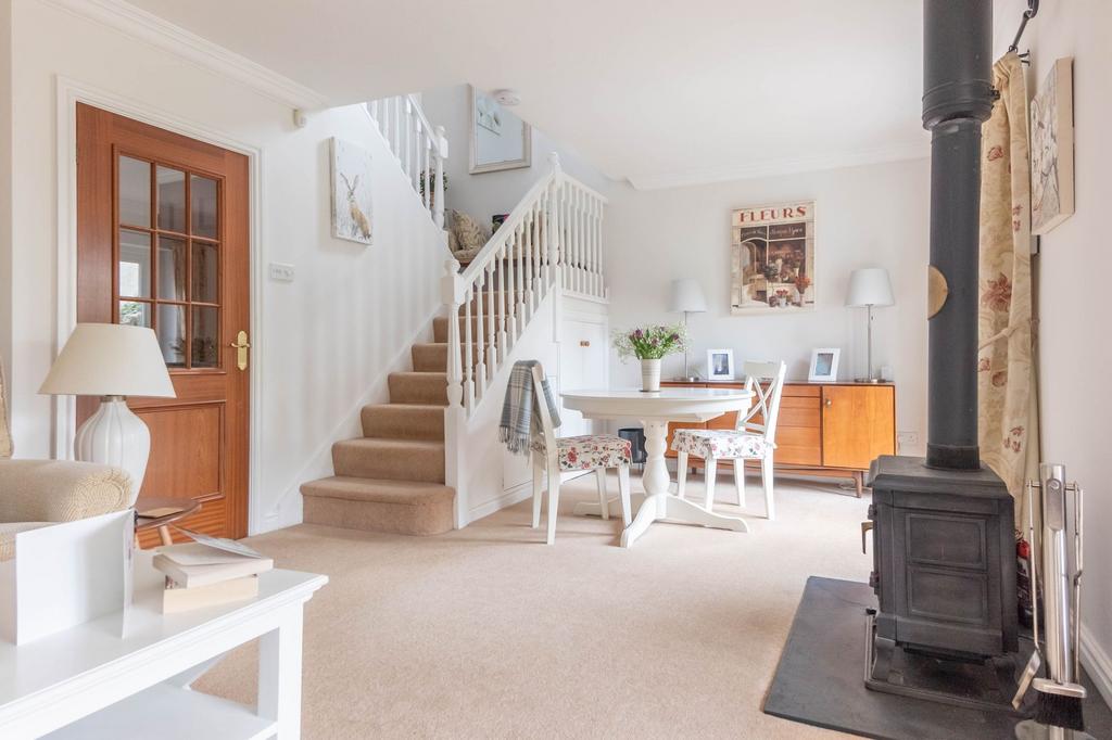 Sitting dining room