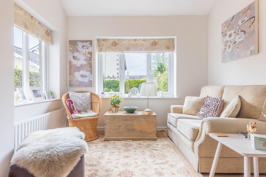 Sitting dining room