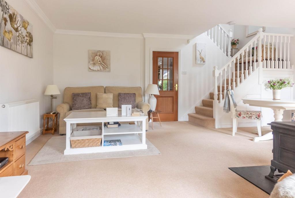Sitting dining room