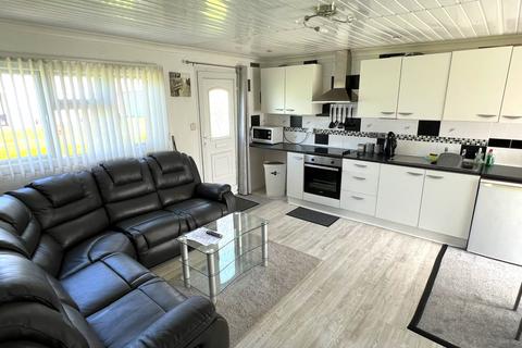 2 bedroom chalet for sale, New Lydd Road, Camber TN31