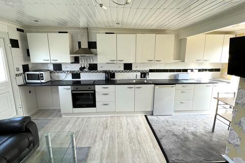 2 bedroom chalet for sale, New Lydd Road, Camber TN31