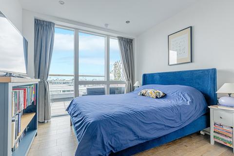 2 bedroom penthouse to rent, Hertford Road, London, N1
