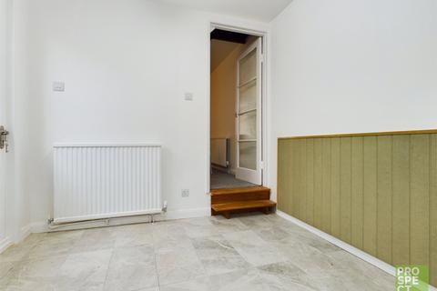 3 bedroom terraced house to rent, Westborough Road, Maidenhead, Berkshire, SL6