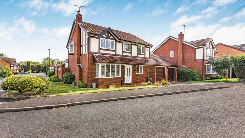 Hollington Way, Solihull B90 4 bed detached house for sale £625,000