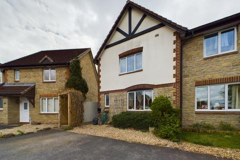 3 bedroom semi-detached house for sale, Kenilworth Close, Hereford HR2