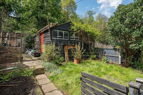 84 Alliance Road, London, SE18 2BA