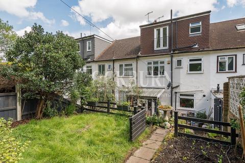 84 Alliance Road, London, SE18 2BA