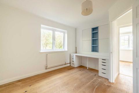 46 Fairfield Approach, Wraysbury, Staines, TW19 5DS
