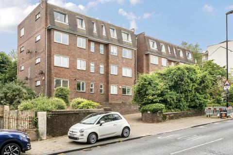 2 bedroom apartment to rent, Westwood Hill London SE26