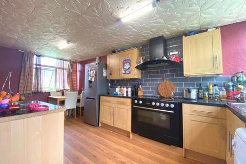3 bedroom terraced house for sale, Lakeview Green, Lakeview, Northampton NN3 6PQ
