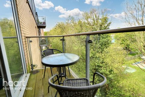 1 bedroom apartment for sale, Grove House, South Woodford