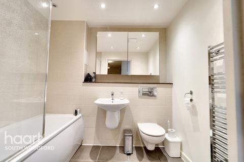 1 bedroom apartment for sale, Grove House, South Woodford
