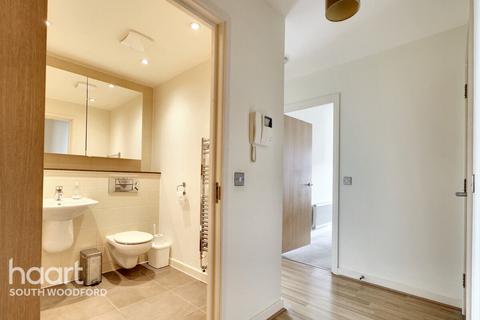 1 bedroom apartment for sale, Grove House, South Woodford