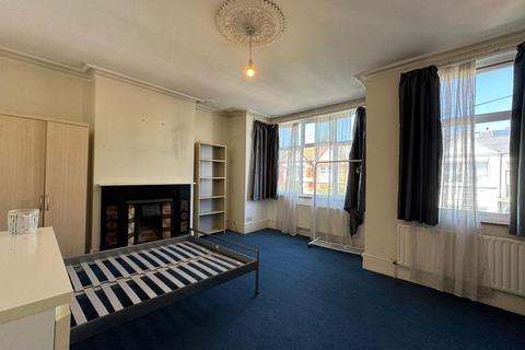 53 Clifford Gardens, London, NW10 5JE