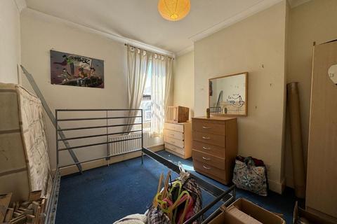 53 Clifford Gardens, London, NW10 5JE