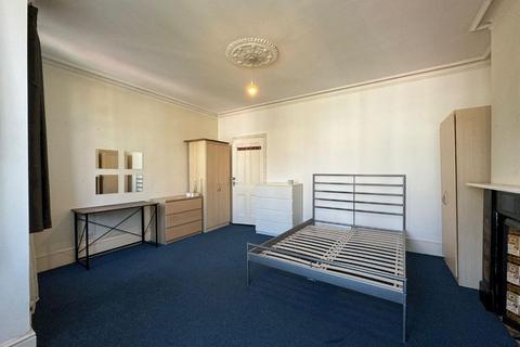 53 Clifford Gardens, London, NW10 5JE
