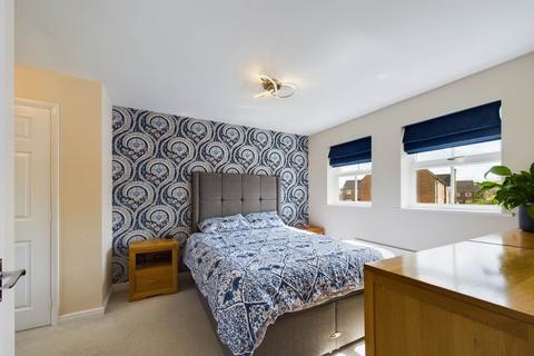 3 bedroom detached house for sale, Kensington Path, Aylesbury HP19