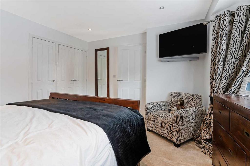 Bedroom One (2)