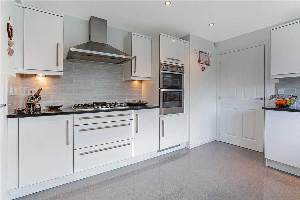 Kitchen (2)