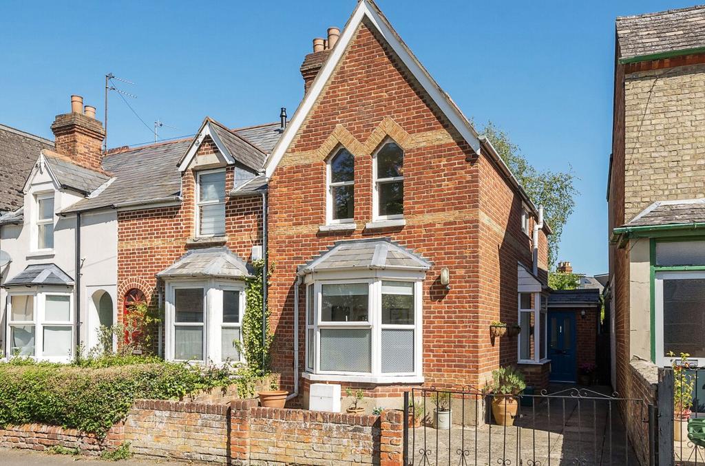 Temple Road, Temple Cowely, Oxford, OX4 2 bed terraced house for sale