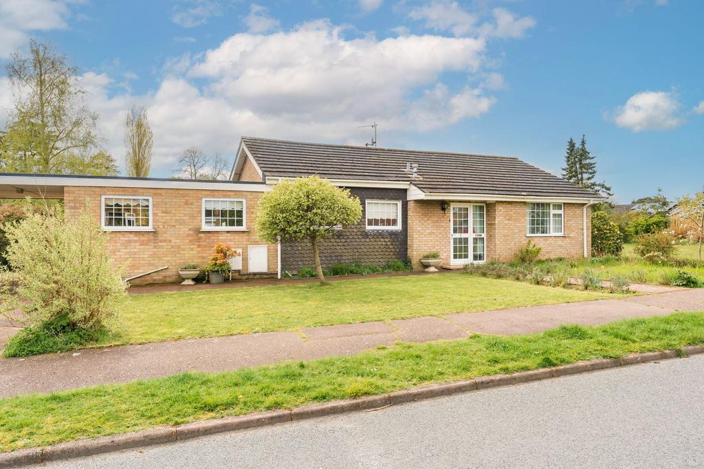 Somerset Way, Taverham 4 bed detached bungalow for sale - £425,000